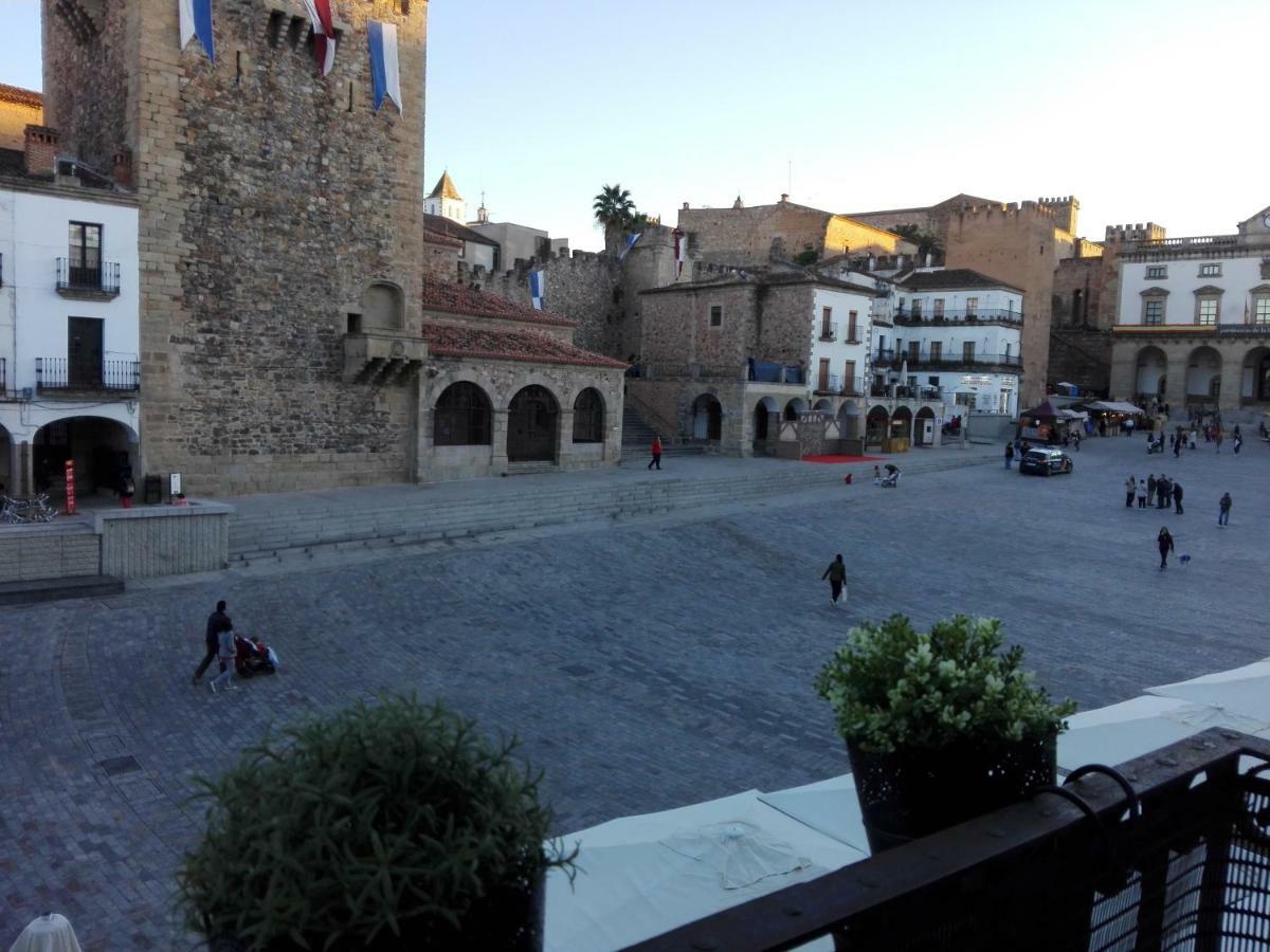 Apartamentos La Machacona Plaza Mayor Caces エクステリア 写真