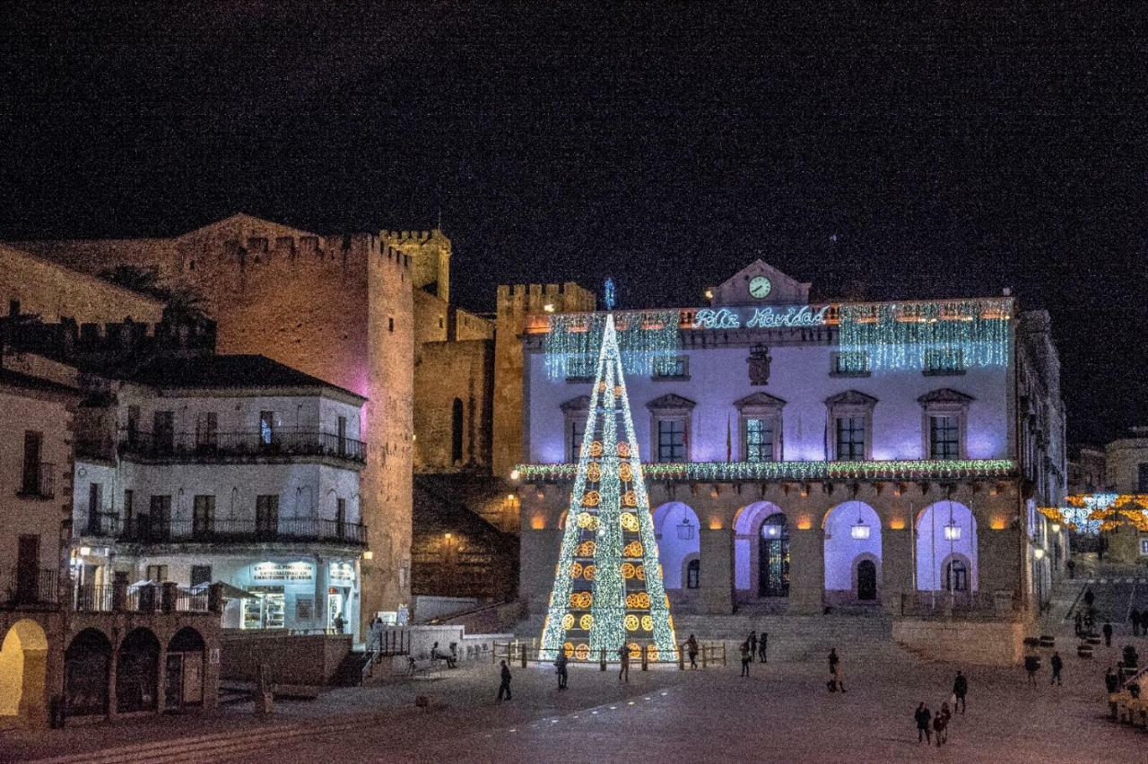 Apartamentos La Machacona Plaza Mayor Caces エクステリア 写真